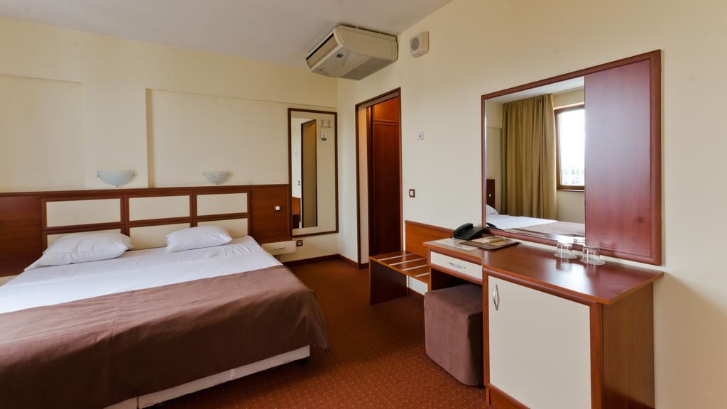 Nadejda Hotel صوفيا المظهر الخارجي الصورة