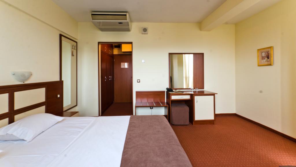Nadejda Hotel صوفيا المظهر الخارجي الصورة