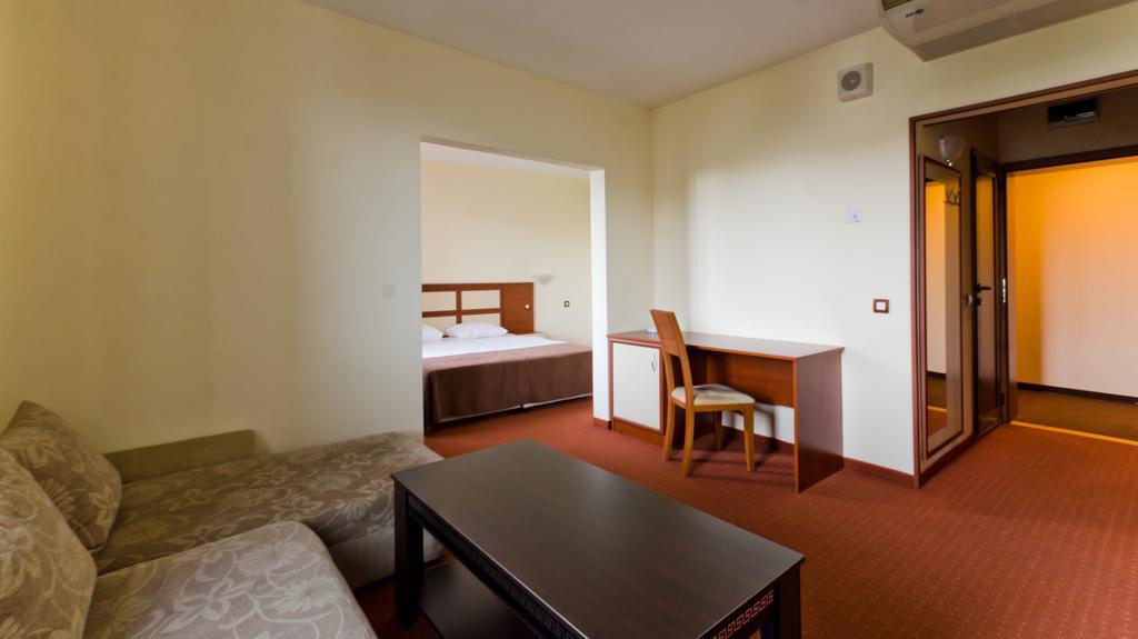 Nadejda Hotel صوفيا المظهر الخارجي الصورة