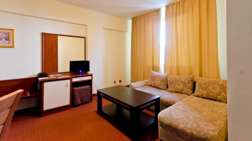 Nadejda Hotel صوفيا المظهر الخارجي الصورة