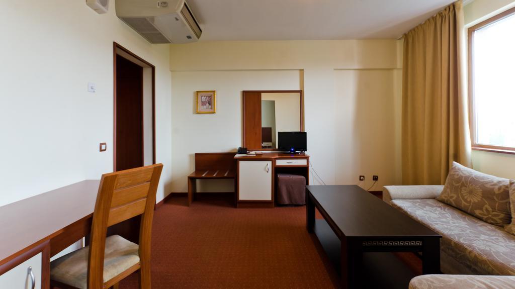 Nadejda Hotel صوفيا المظهر الخارجي الصورة