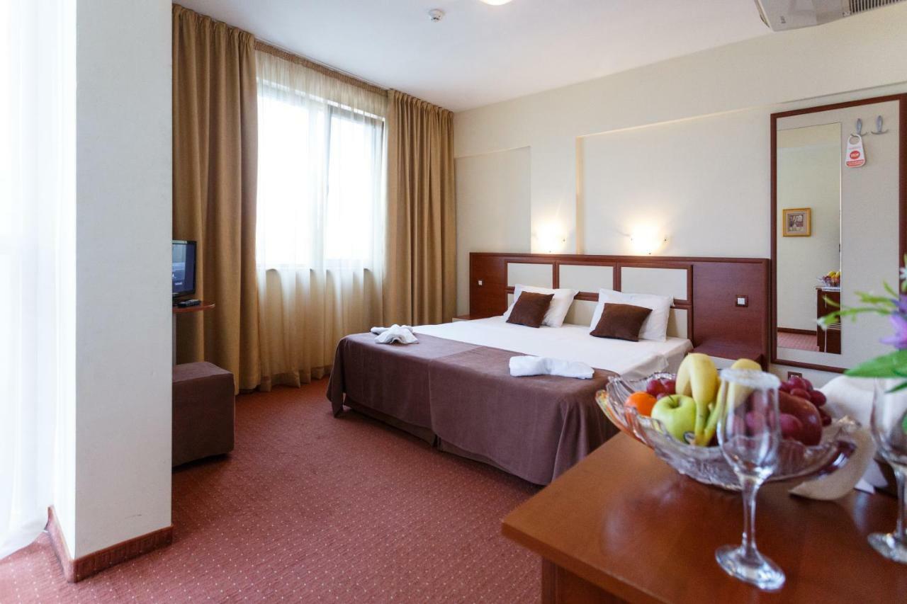 Nadejda Hotel صوفيا المظهر الخارجي الصورة
